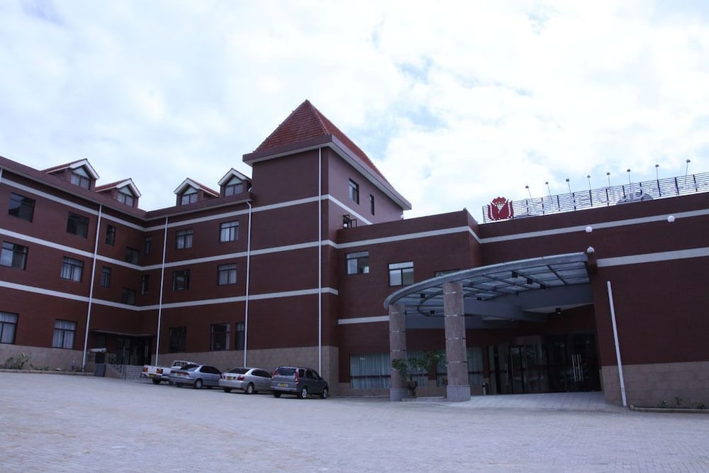 Soluxe Club Nairobi