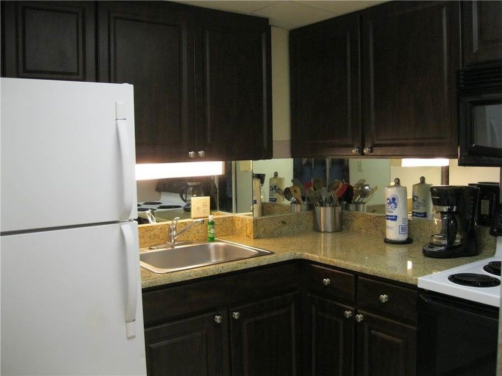 Caravelle Resort 1411 1 Br Condo - photo 6