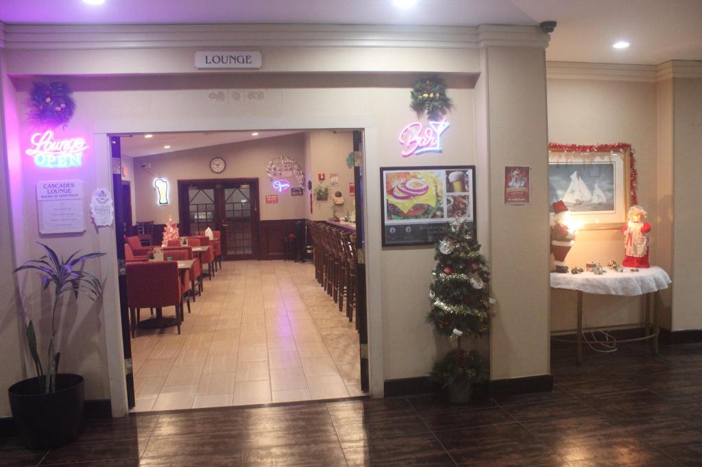Regency Inn & Suites New London Mystic - photo 3