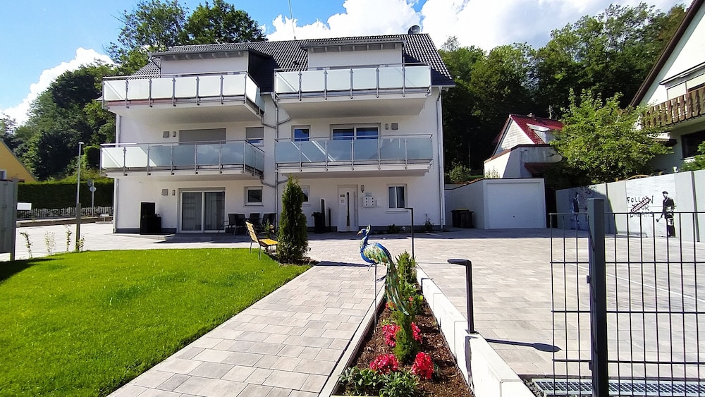 Gästehaus Munk — 4-Star Luxury Hotel in Guenzburg, Germany