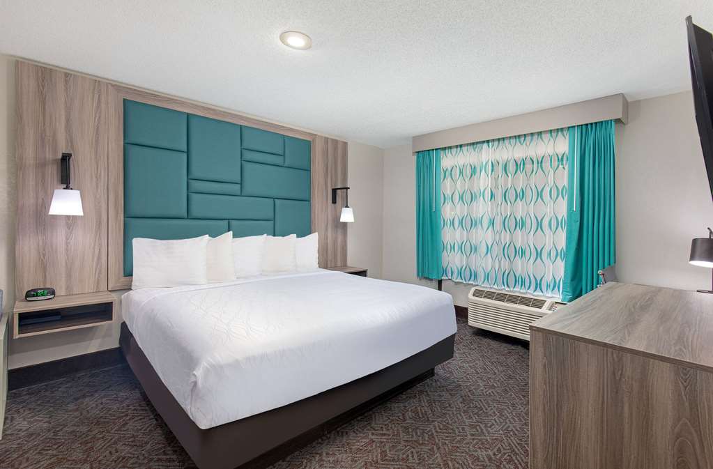 La Quinta Inn by Wyndham Pigeon Forge Dollywood - photo 26