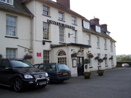 The Castle Of Brecon Hotel Brecon Powys The Coaching Inn Group — hotel in Brecon