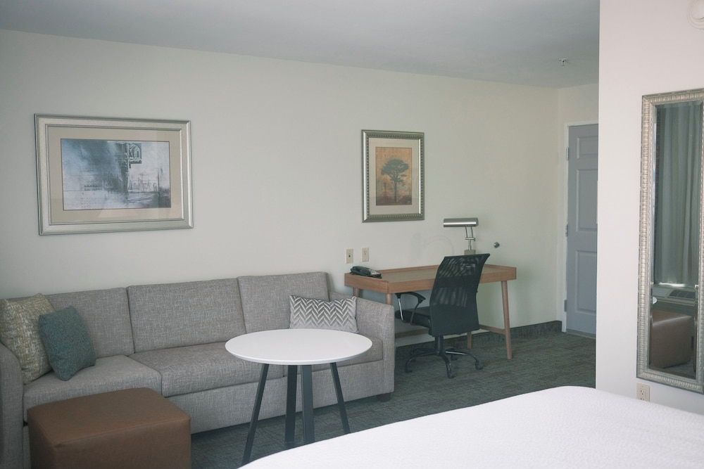 Staybridge Suites Austin Airport by IHG - photo 14