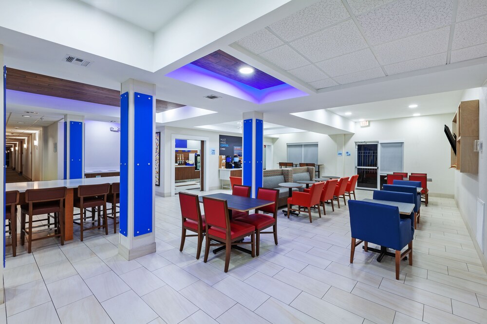 Holiday Inn Express New Orleans East by IHG - photo 23