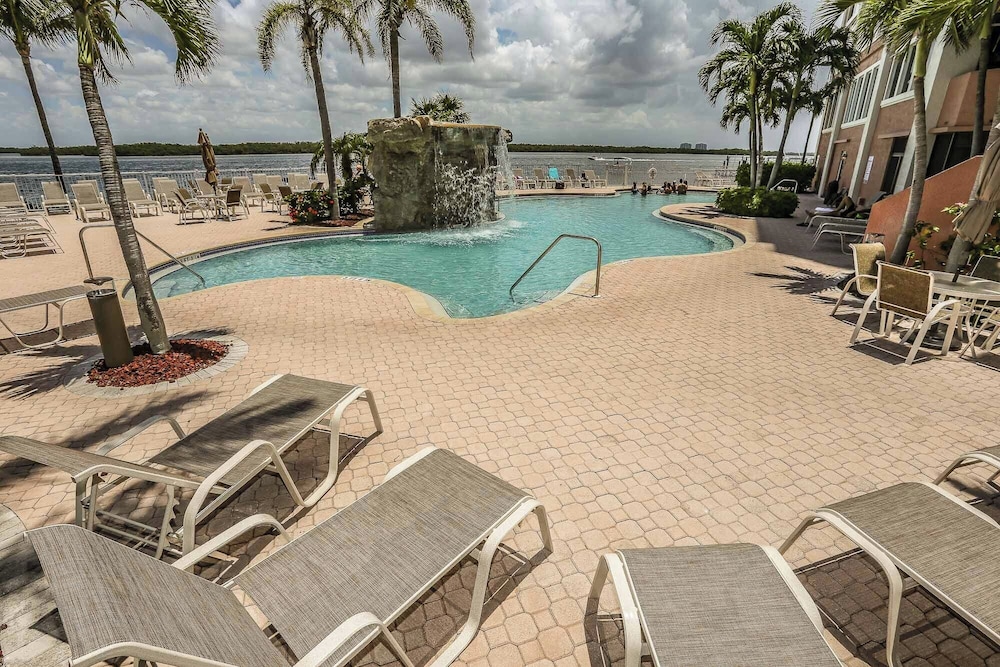 Lovers Key Resort Penthouse 3 - photo 16