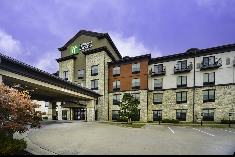 Holiday Inn Express & Suites Conway by IHG in Conway, United States