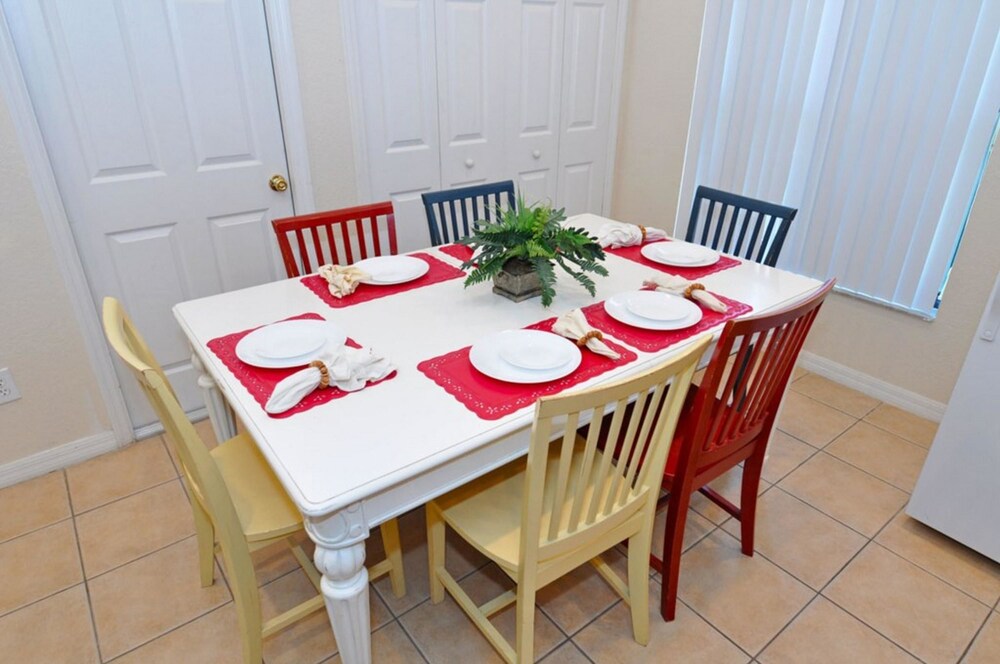High Grove Resort 113 VSPWJGIS Four Bedroom House - photo 7
