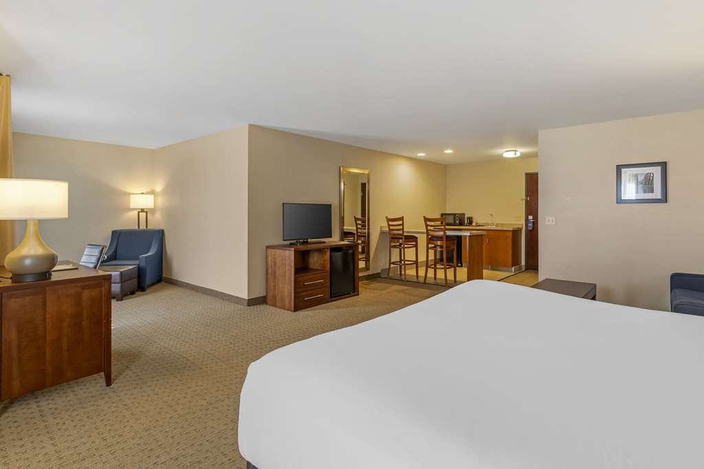 Comfort Inn & Suites Gillette near Campbell Medical Center - photo 28