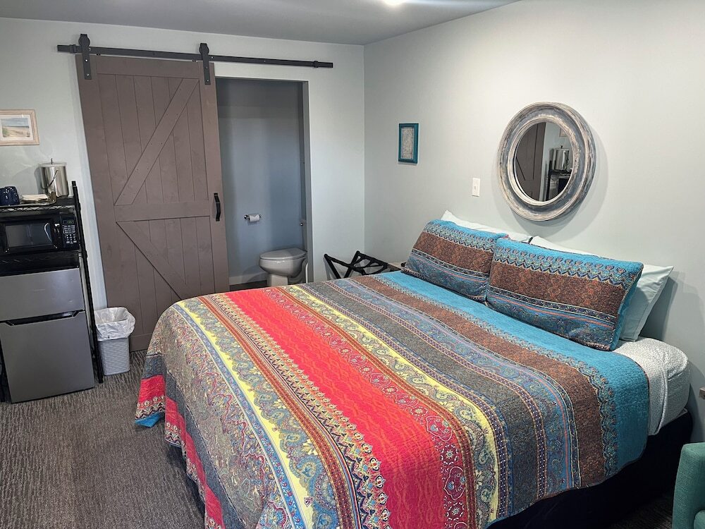 The Monarch Motel - photo 2