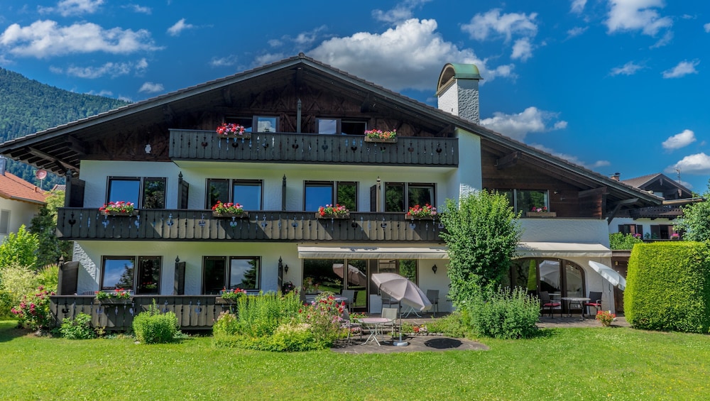 Hotel Garni Zugspitz — hotel in Farchant
