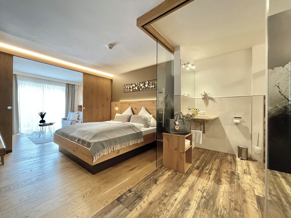 moser HOCHKÖNIG Genuss Wirtshaus Hotel in Maria Alm Am Steinernen Meer, Austria