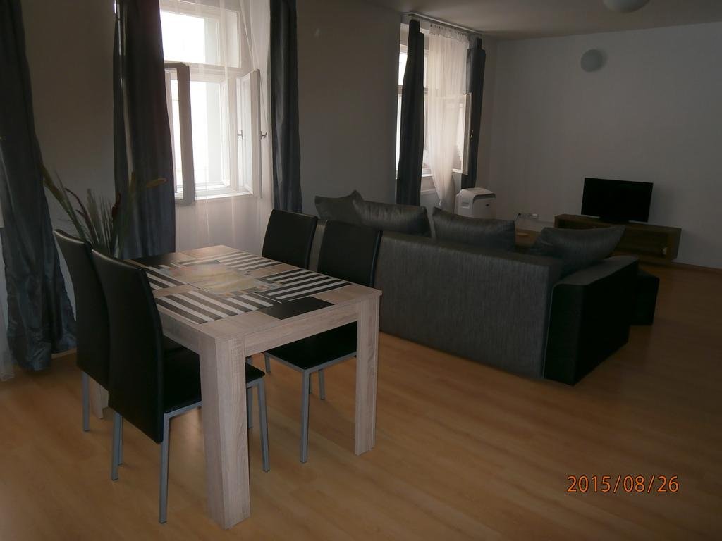 U Zeleného jalovce — 4-Star Luxury Hotel in Prague, Czech Republic