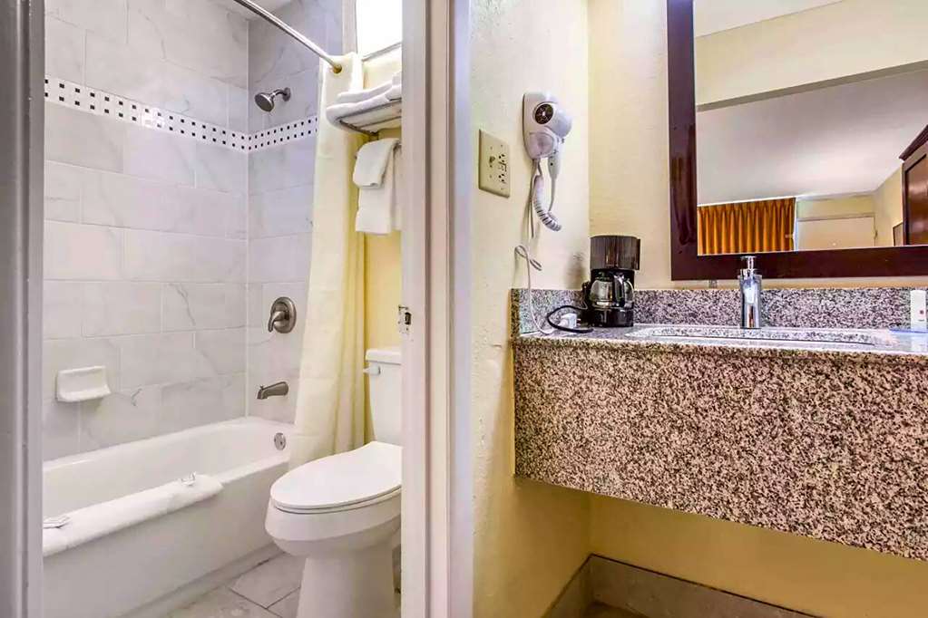 Ramada by Wyndham Santee I 95 - photo 15