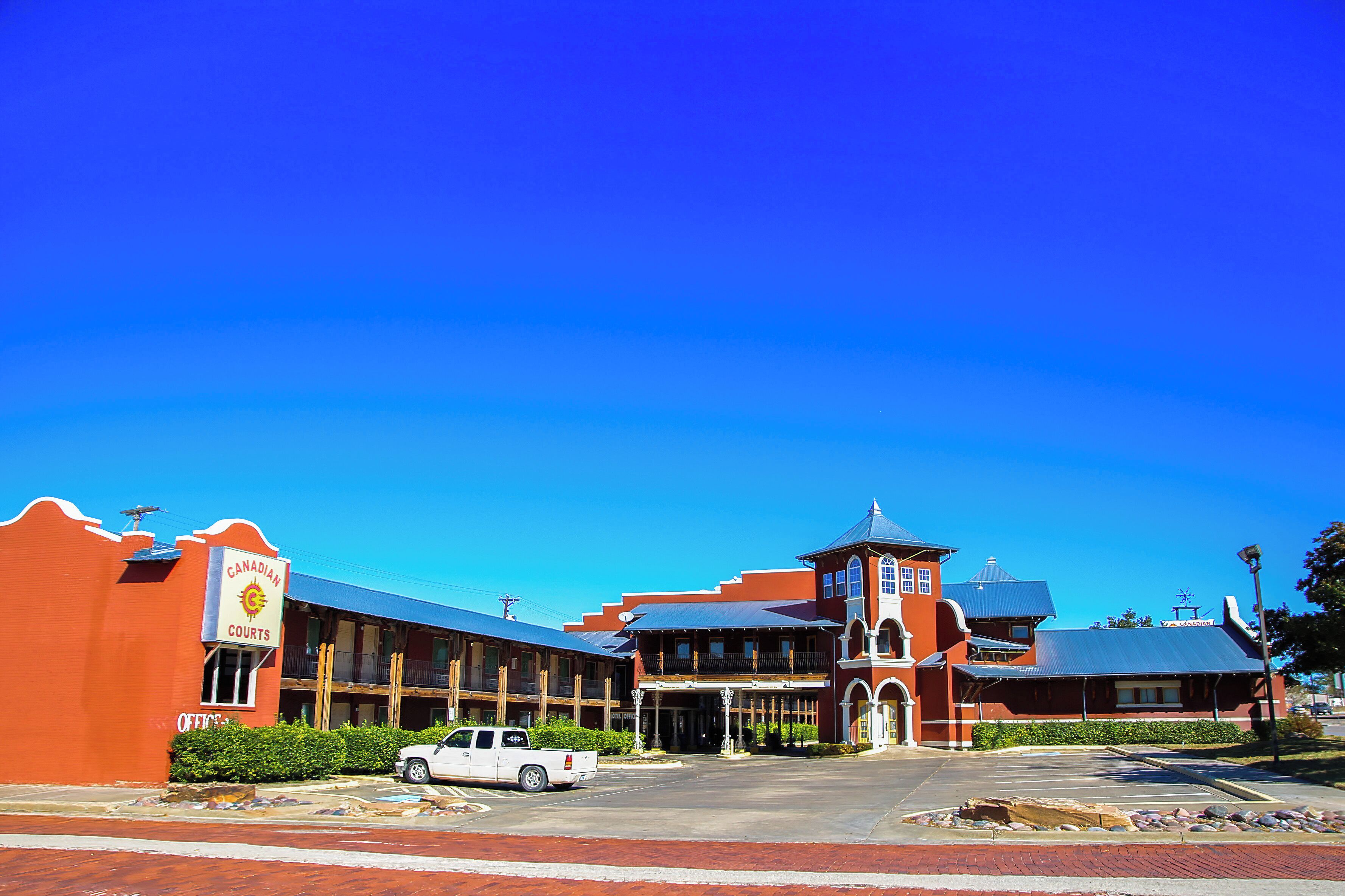 Econo Lodge — hotel in Canadian
