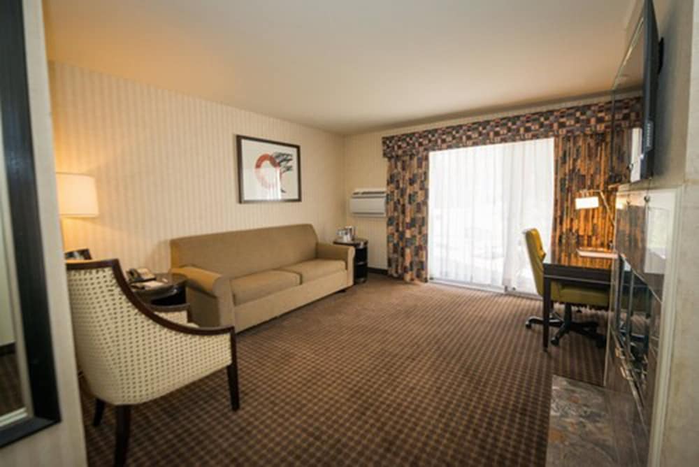 Los Gatos Lodge - photo 19