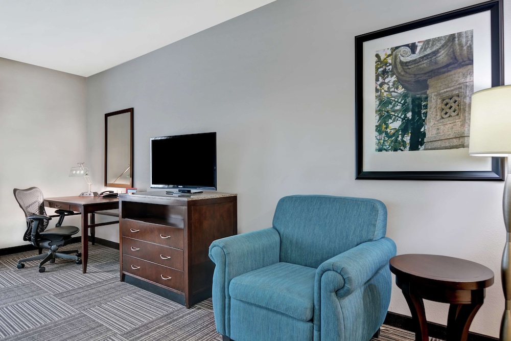 Hilton Garden Inn Fayettevile - photo 27