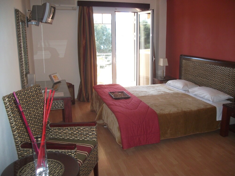 Palatino Rooms in Aidipsos, Greece