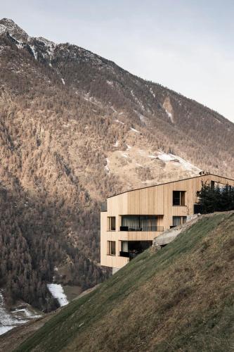 Apartments Arduus High Living — 4-Star Luxury Hotel in Naturno, Italy