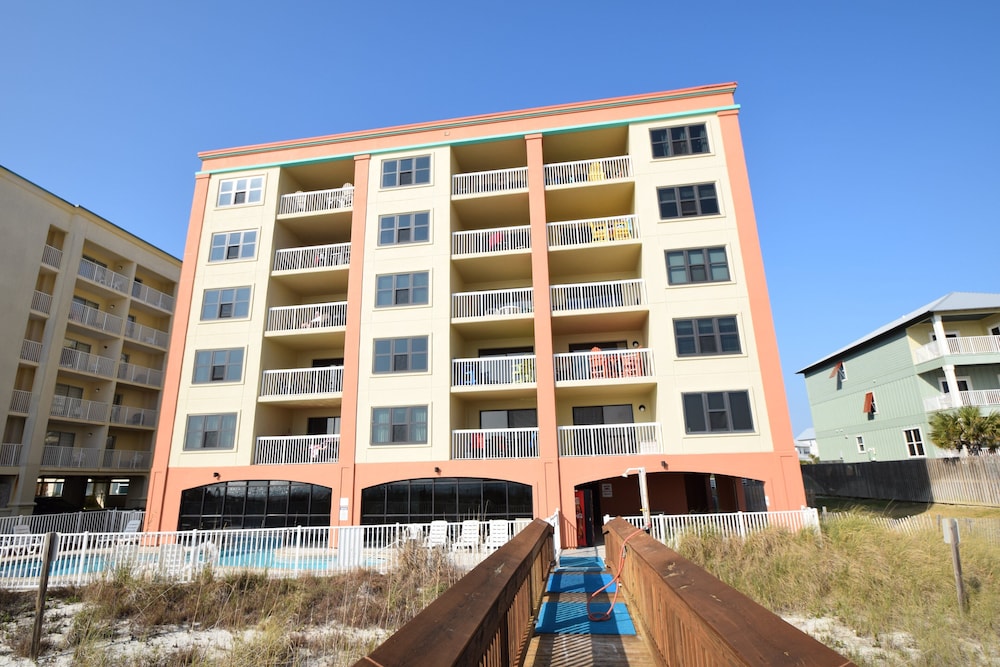 Harbour Place — 4-Star Luxury Hotel in Orange Beach, United States
