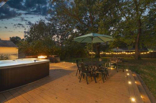 The Luxe Hot Tub10 Min Keenland12 Min Downtown — Lexington