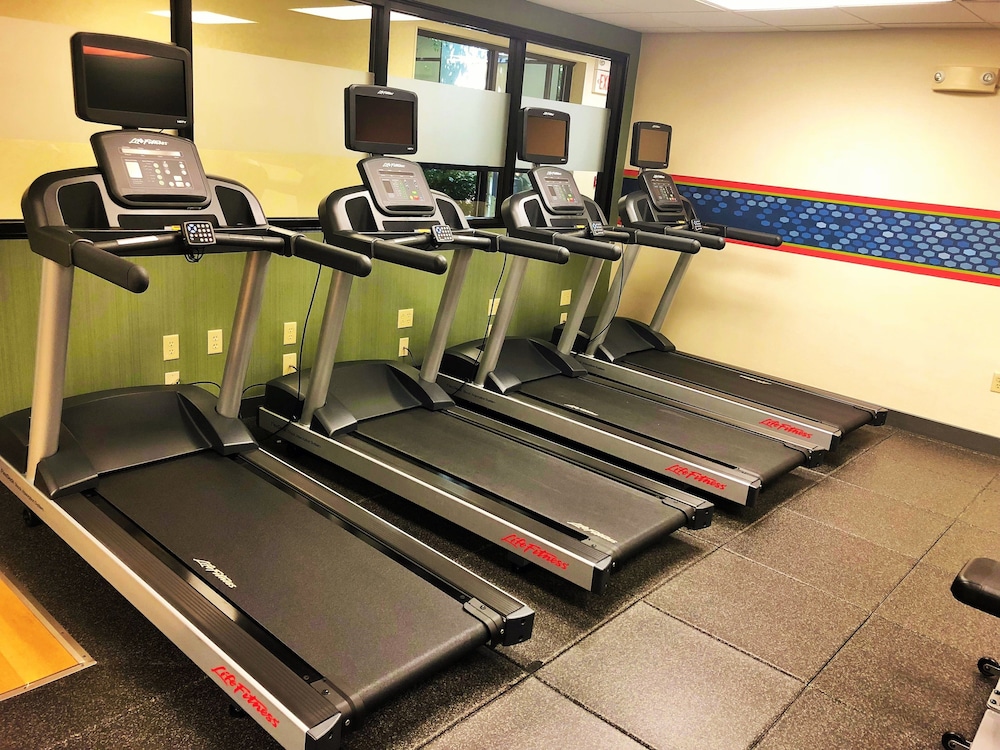 Hampton Inn & Suites Fairfield - photo 57