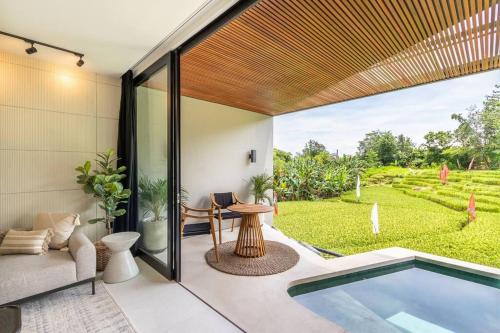 Canggu 2BR Modern Villa with rice paddy view — 4-Star Luxury Hotel in Canggu, Indonesia