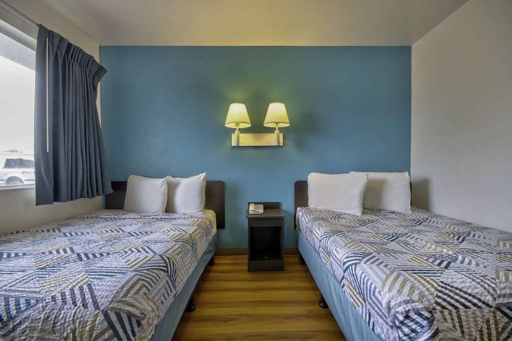 Motel 6 Farmington NM - photo 17