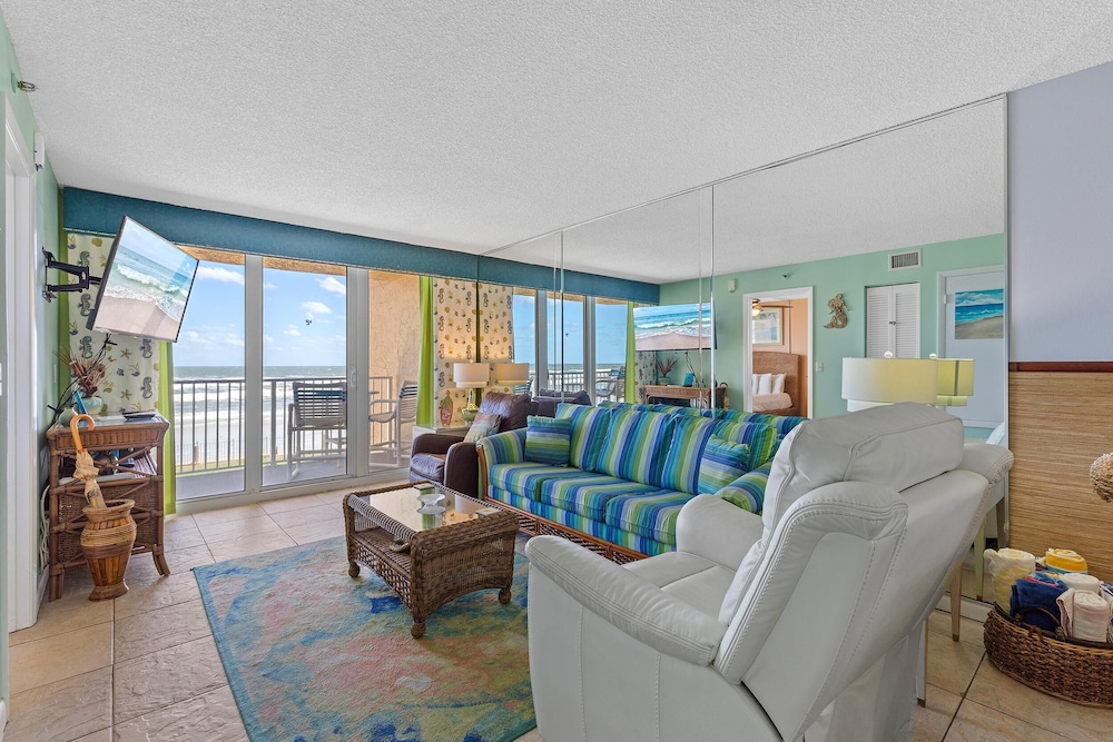 Oceania Plaza 202 — 4-Star Luxury Hotel in New Smyrna Beach, United States