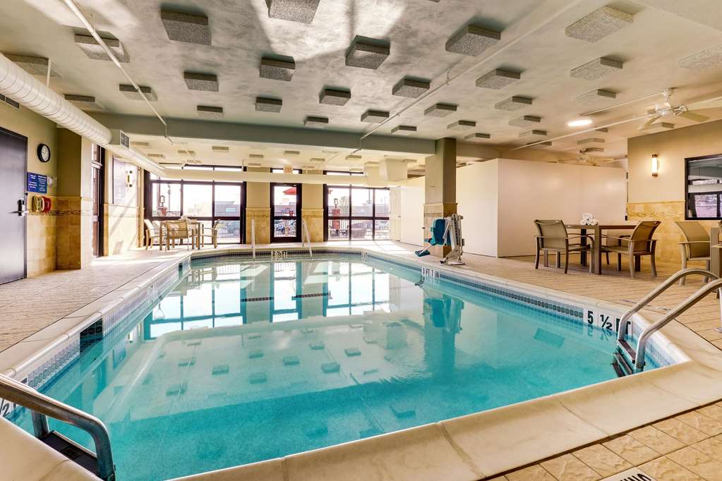 Drury Inn & Suites Marion - photo 36