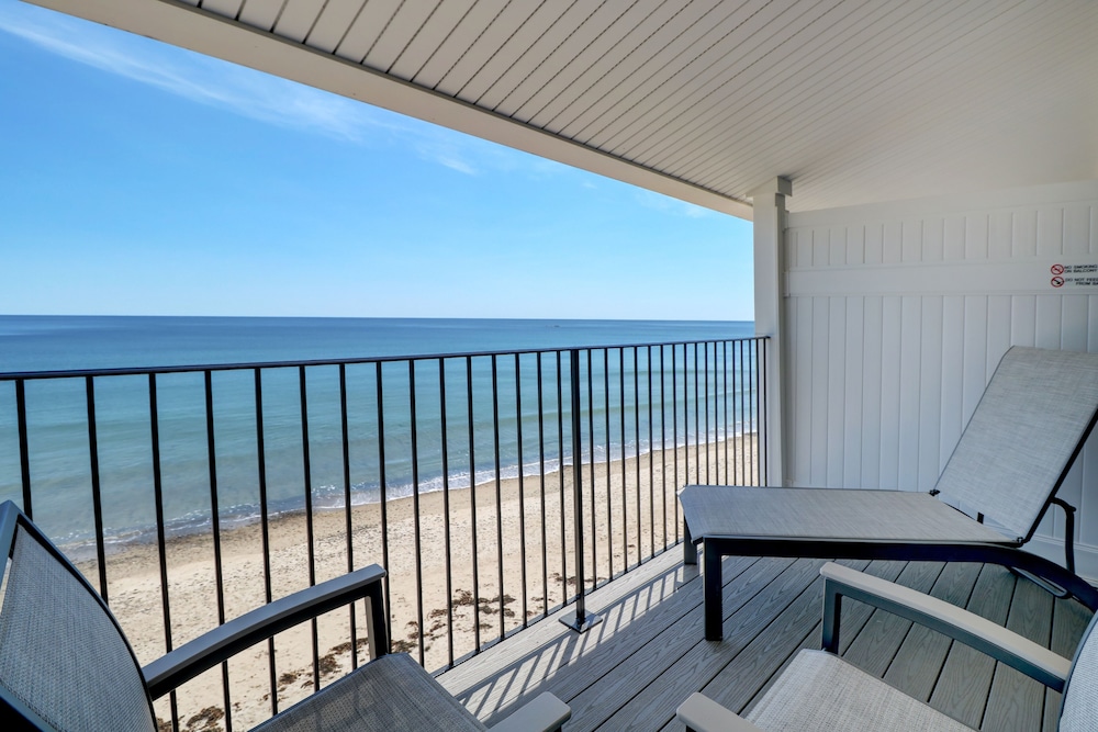 Atlantic Oceanfront Hotel - photo 35