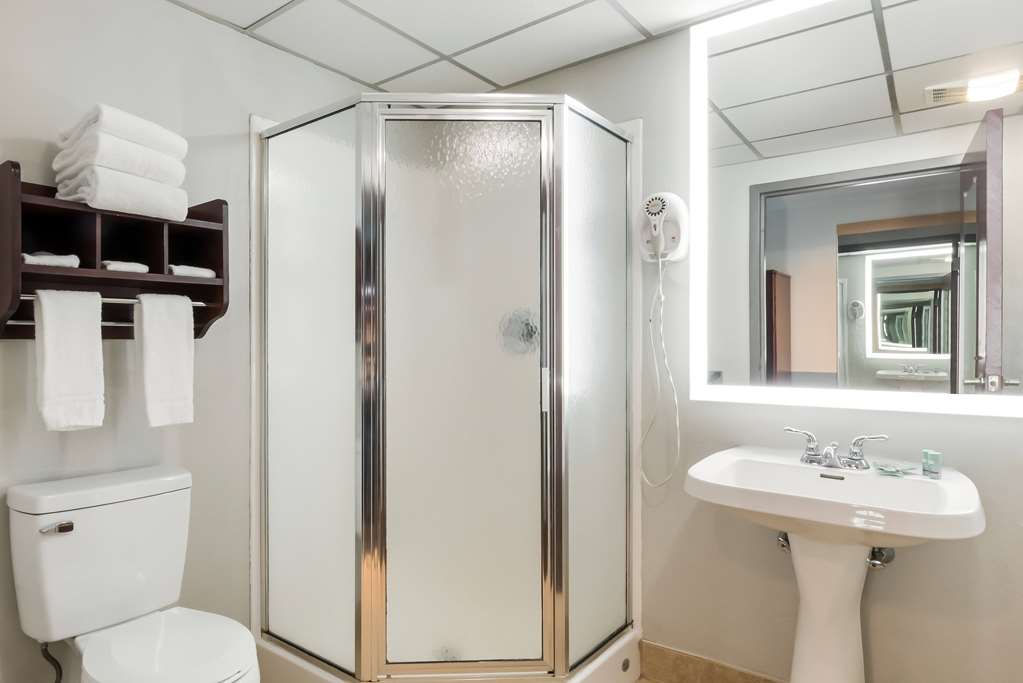 Baymont by Wyndham Westampton - photo 21
