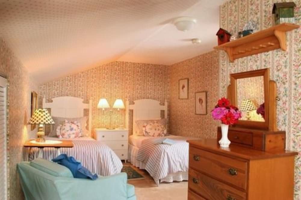 Deerhill Inn - photo 3