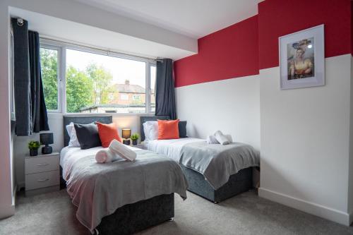 Sheldon House 3 Bed Cosy Home Nr Jlr & Nec — 4-Star Luxury Hotel in Birmingham, United Kingdom