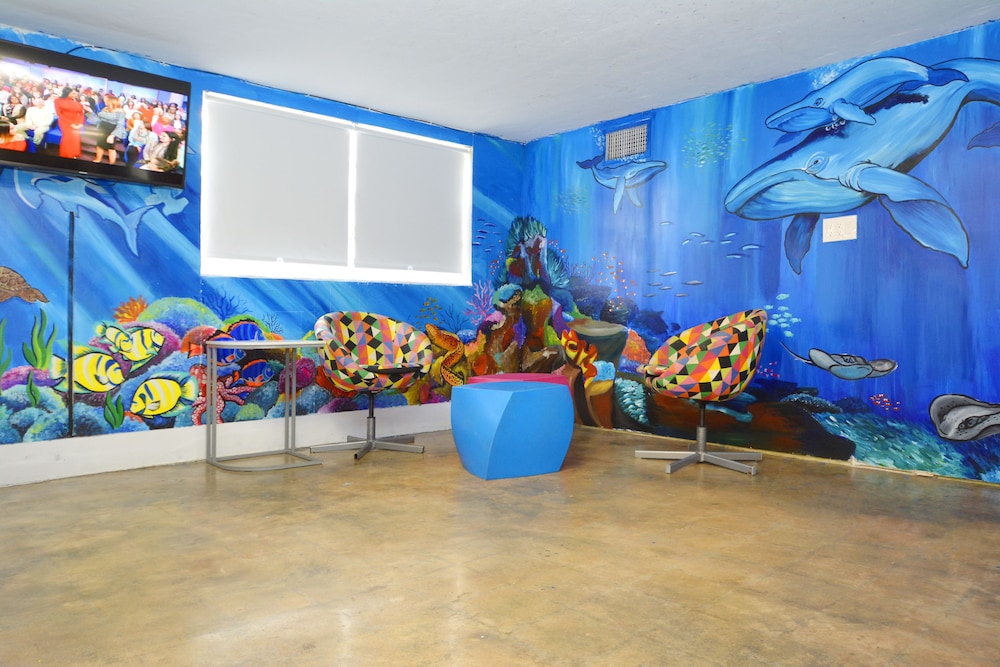 South Beach Rooms and Hostel - photo 27