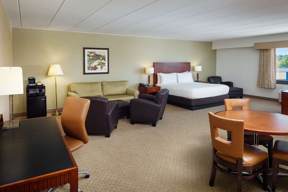 DoubleTree by Hilton Boston North Shore - photo 8