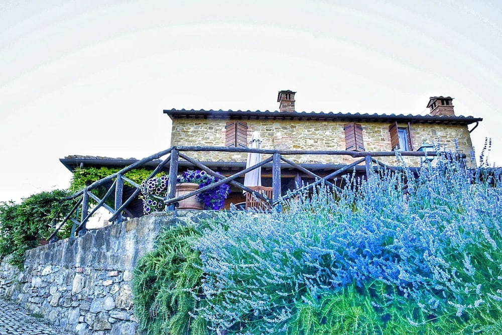 Piccolo Relais Galletto di Marzo Dimora per due con spa privata — 4-Star Luxury Hotel in Paciano, Italy