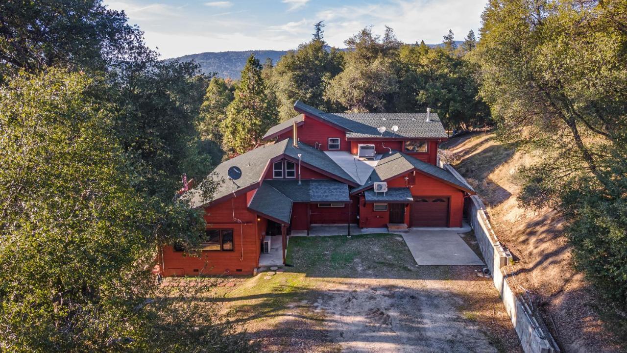 Red Oasis — hotel in Oakhurst
