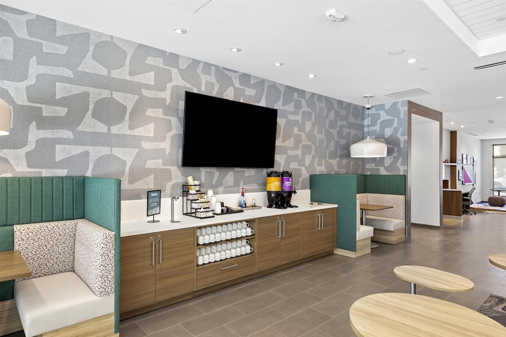Home2 Suites by Hilton Riverside Downtown - photo 2