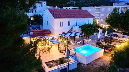 Apartment Ana Sea View — 4-Star Luxury Hotel in Makarska, Croatia