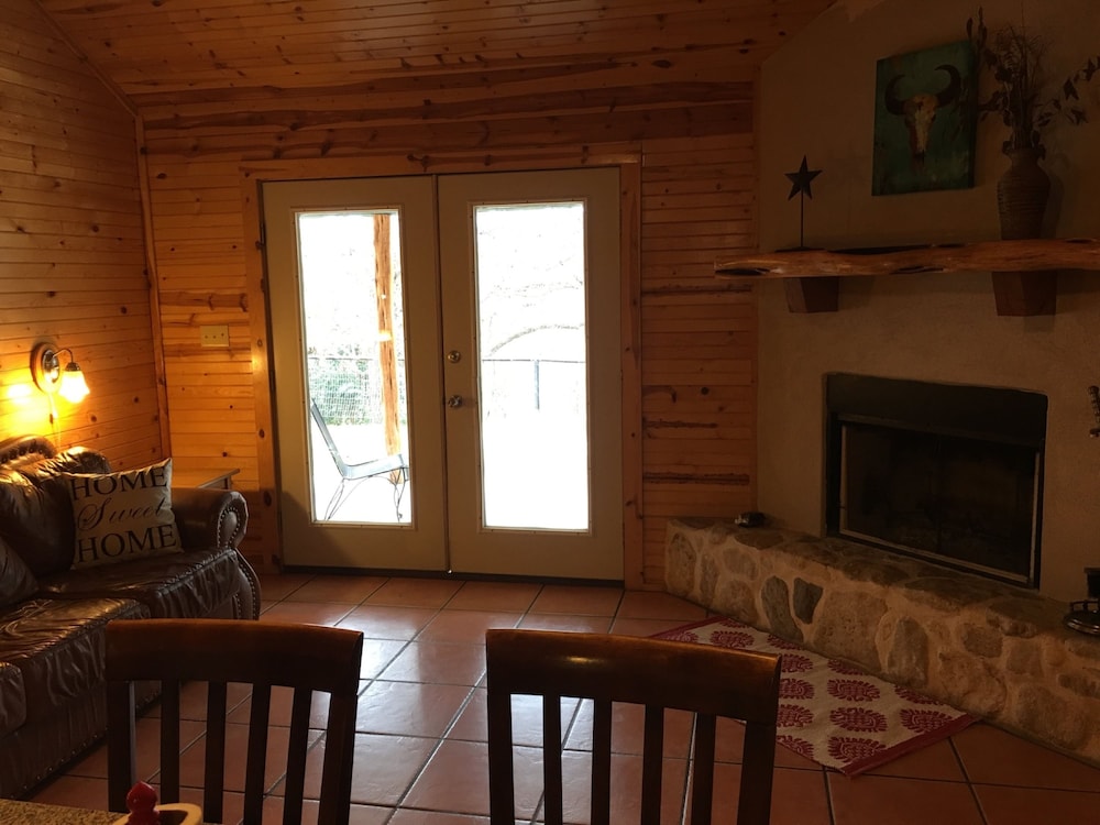 Frio Springs Lodges - photo 24