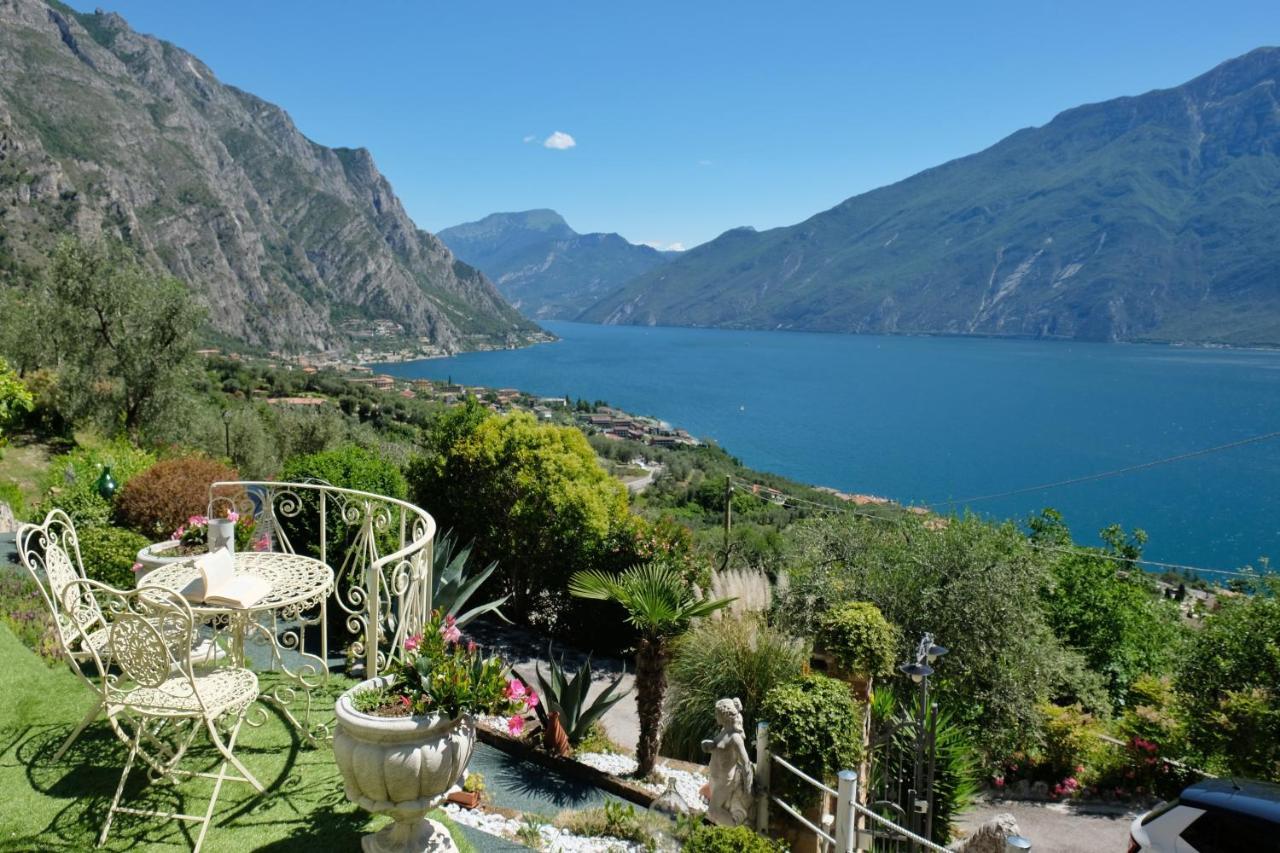 Appartamenti Casa Carlotta — 4-Star Luxury Hotel in Limone Sul Garda, Italy