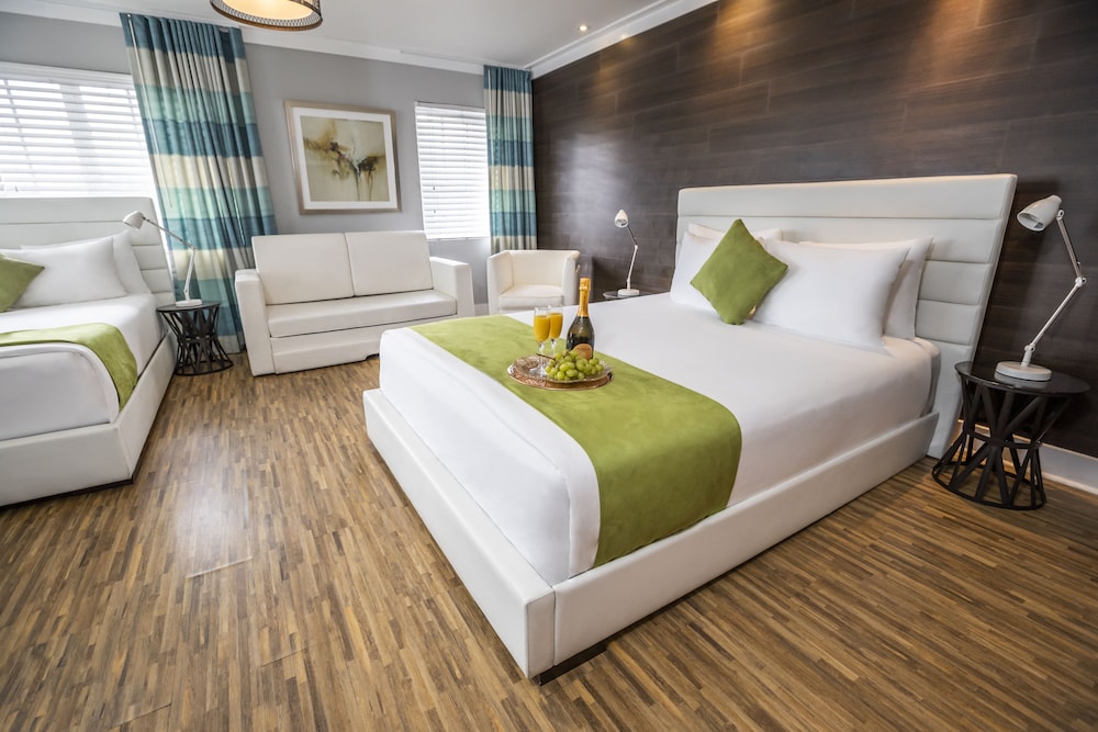 Chesterfield Hotel & Suites - photo 29