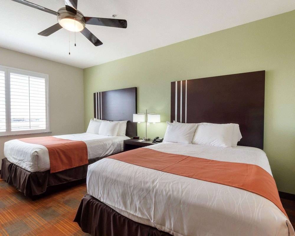 Garner Hotel Victoria East by IHG - photo 21