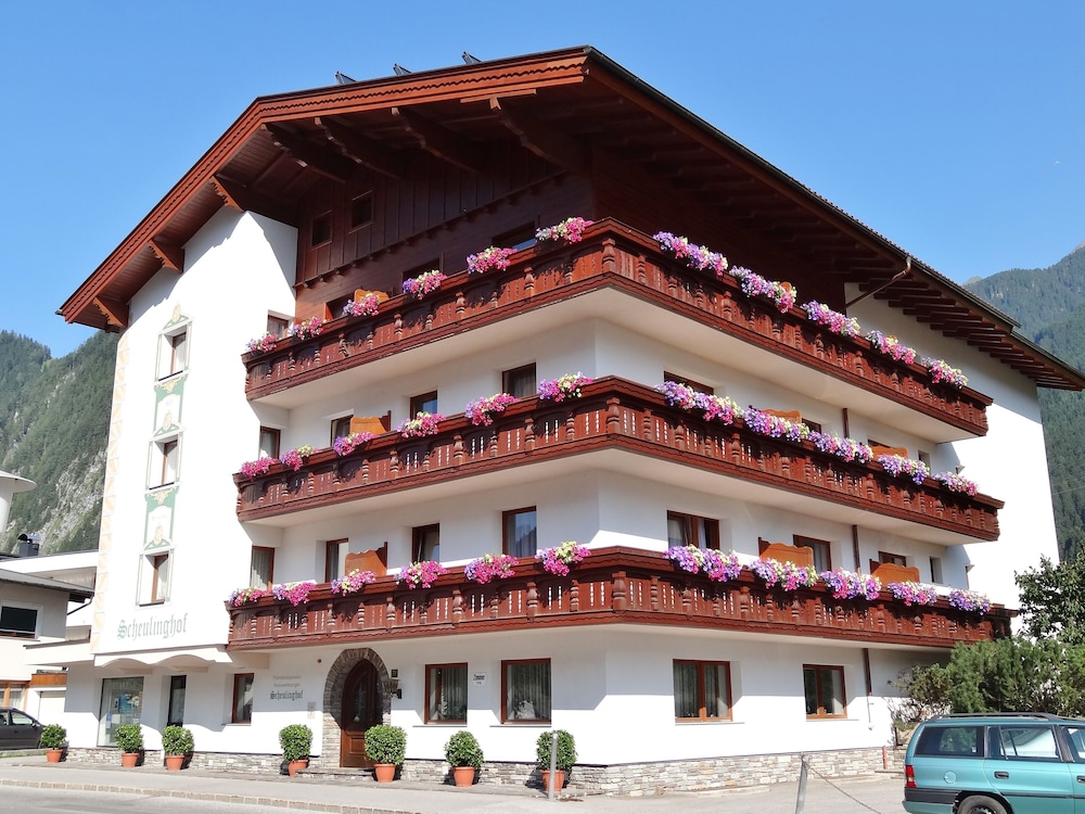 Scheulinghof - carbon neutral hotel in Mayrhofen