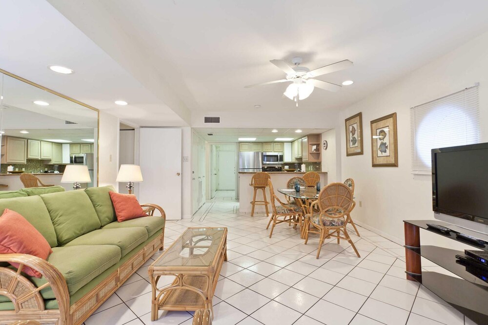 Bahia Mar Solare Tower 6th floor Oceanview Condo 3bd 3ba w Pools - photo 37