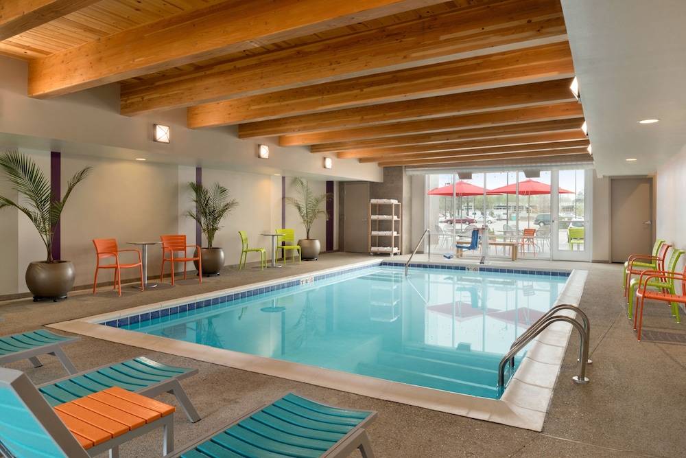 Home2 Suites by Hilton Cleveland Beachwood - photo 20
