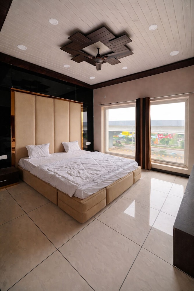 The Golden Wings Hotel — Dewas