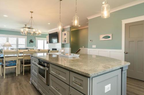 Wait N Sea by Oak Island Accommodations - photo 43
