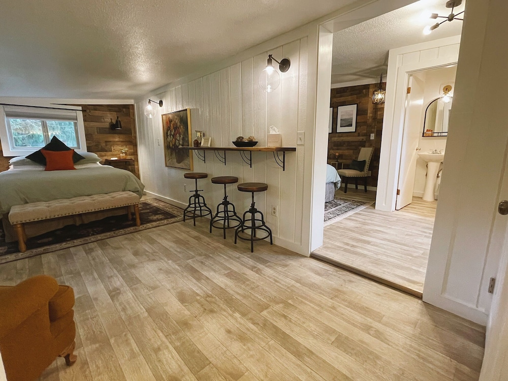 Emerald Valley Inn - photo 19