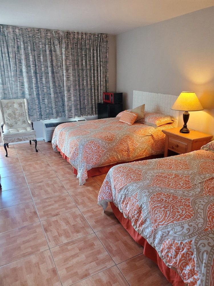 Conty's Motel - photo 15